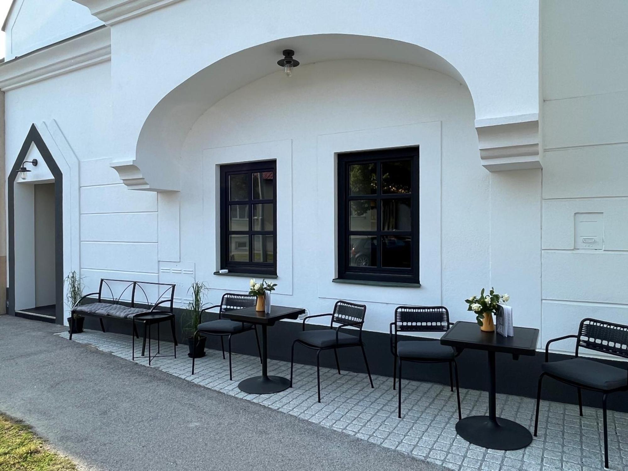 Отель Haus Karlich Trausdorf an der Wulka Экстерьер фото